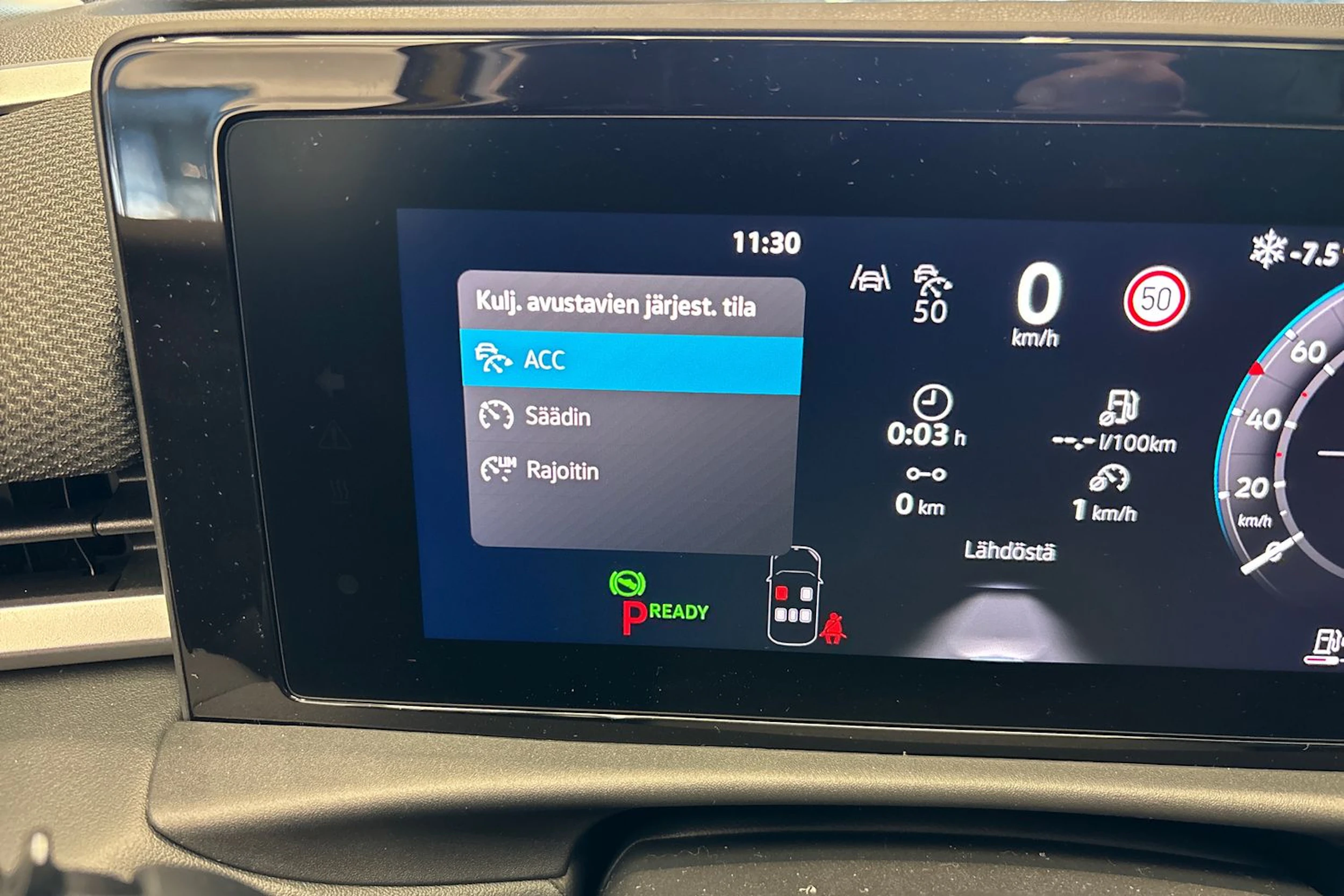 keltainen Volkswagen T-Roc 2026 kuva 12.