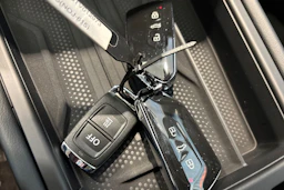 keltainen Volkswagen T-Roc 2026 kuva 21.