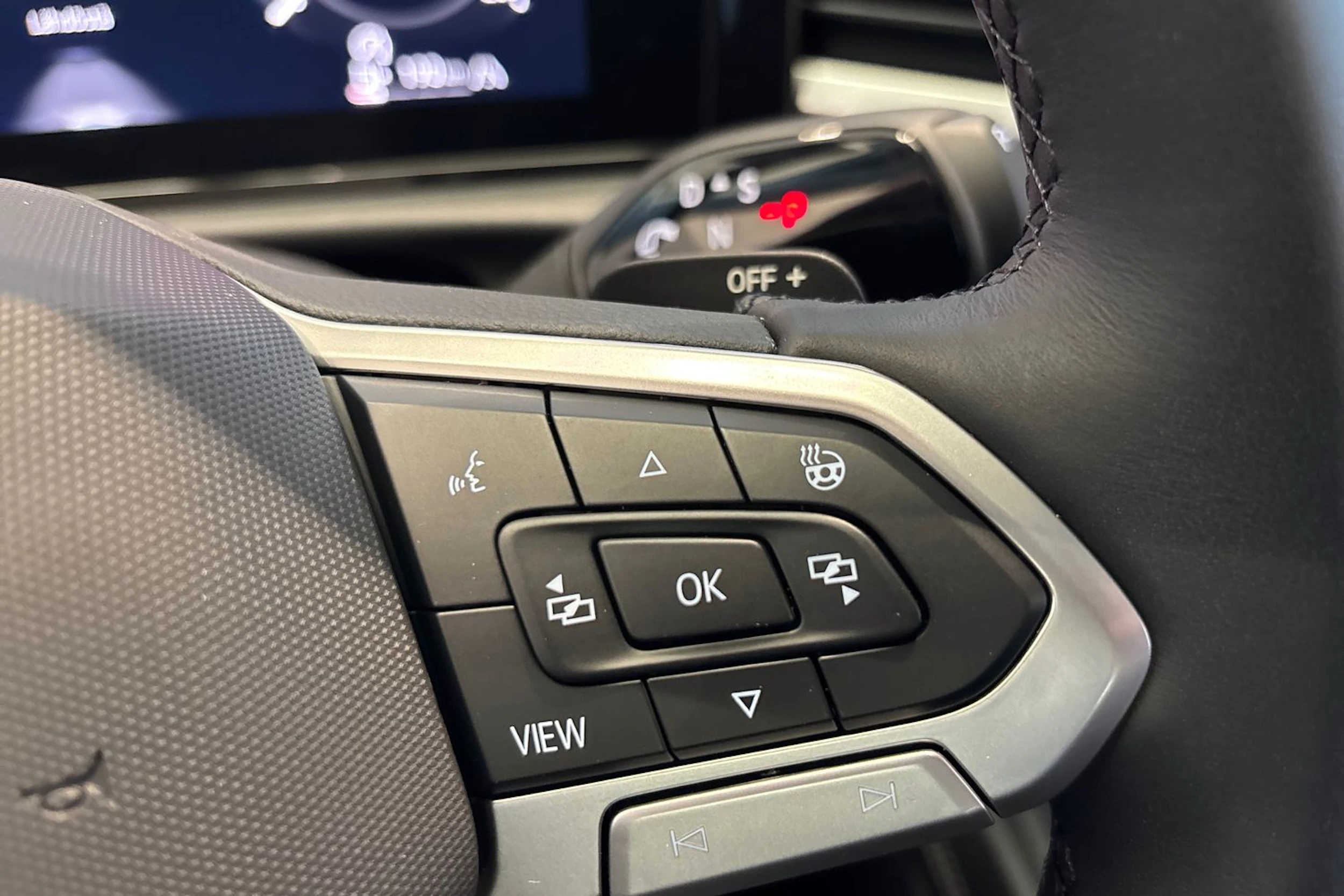 keltainen Volkswagen T-Roc 2026 kuva 23.