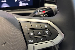 keltainen Volkswagen T-Roc 2026 kuva 23.