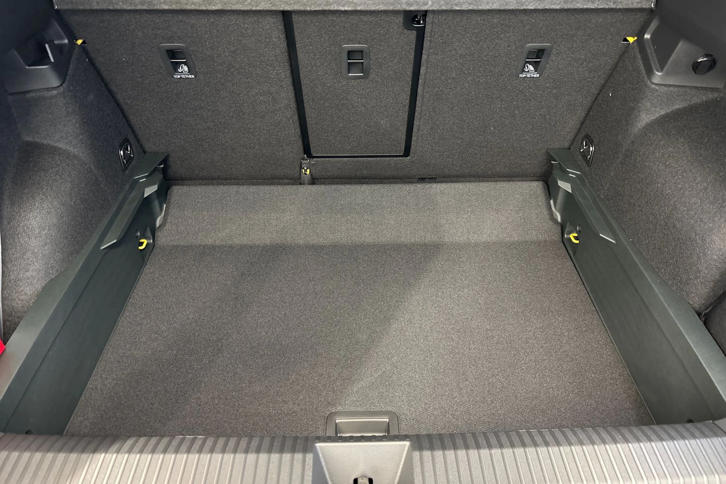 keltainen Volkswagen T-Roc 2026 kuva 31.