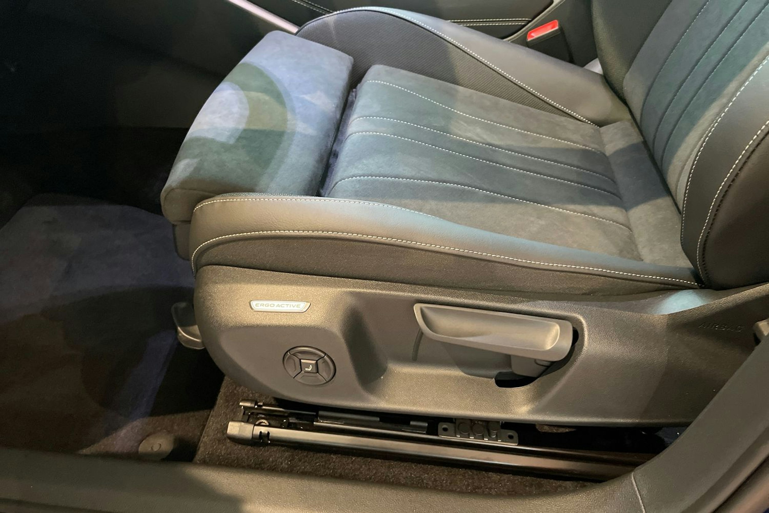 met. sininen Volkswagen T-Roc 2026 kuva 14.