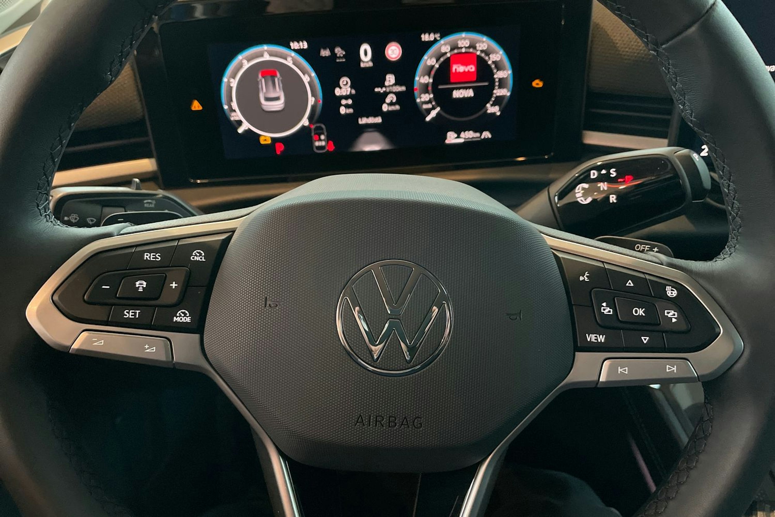 met. sininen Volkswagen T-Roc 2026 kuva 15.