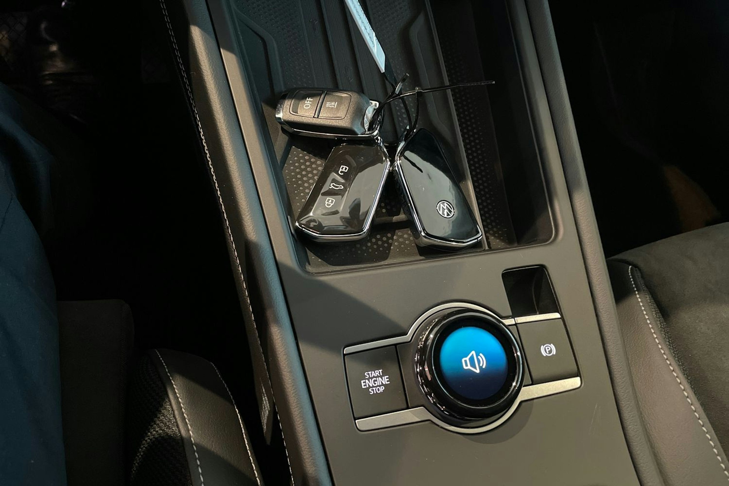 met. sininen Volkswagen T-Roc 2026 kuva 16.