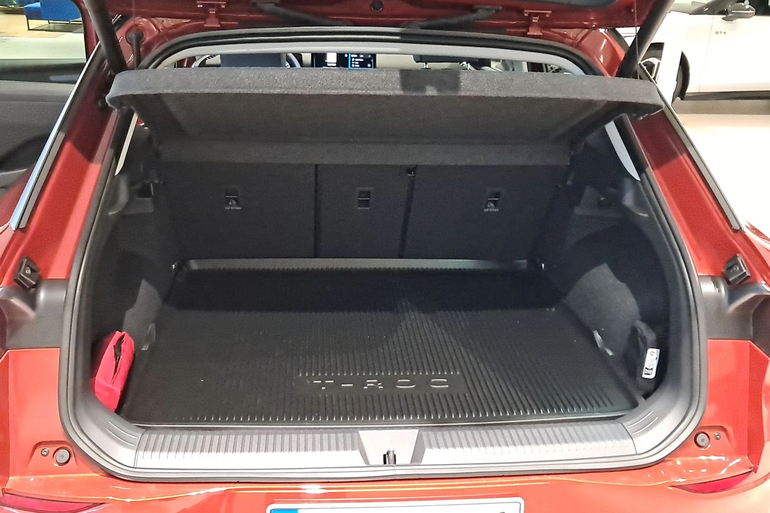 punainen Volkswagen T-Roc 2026 kuva 12.