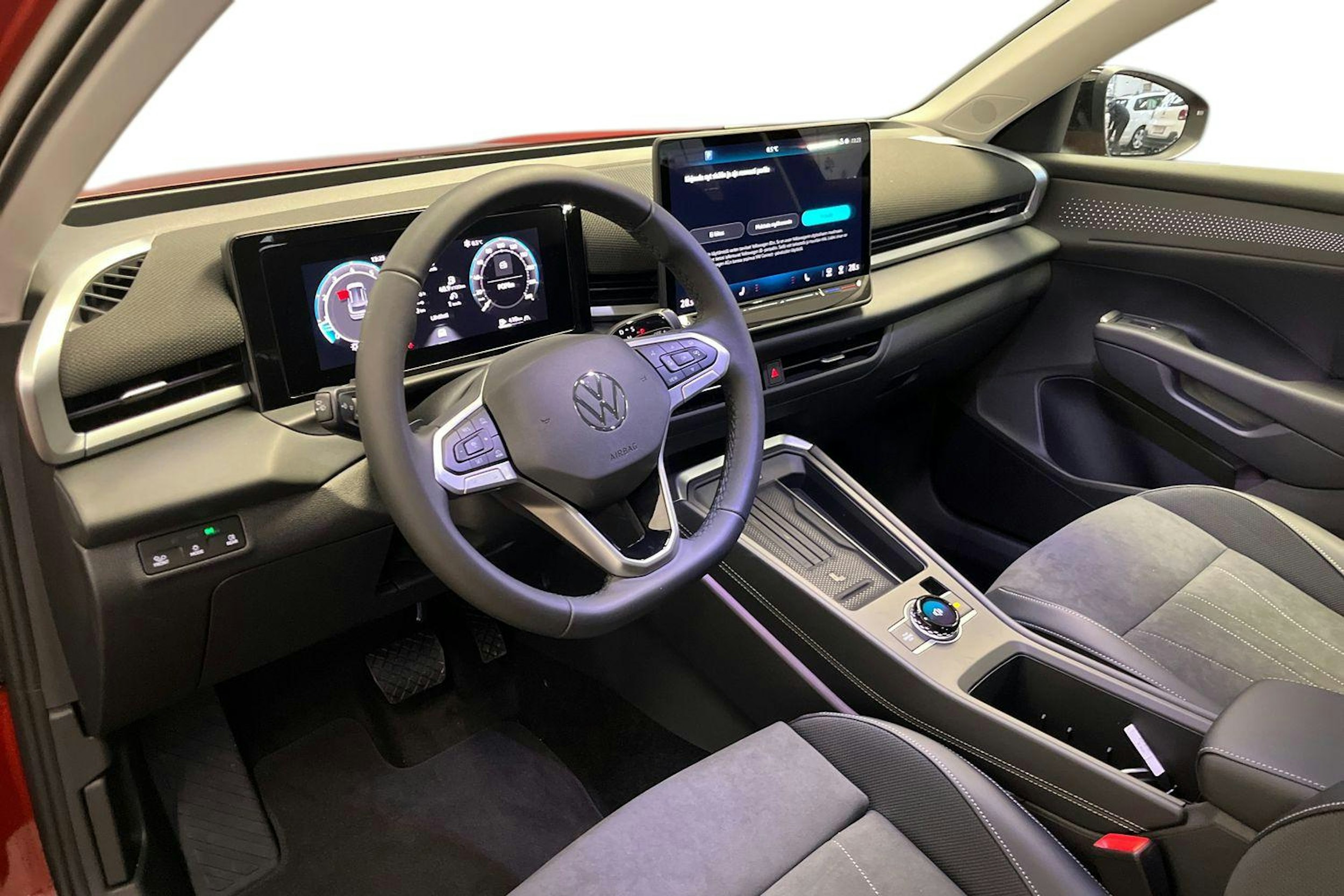 punainen Volkswagen T-Roc 2026 kuva 6.