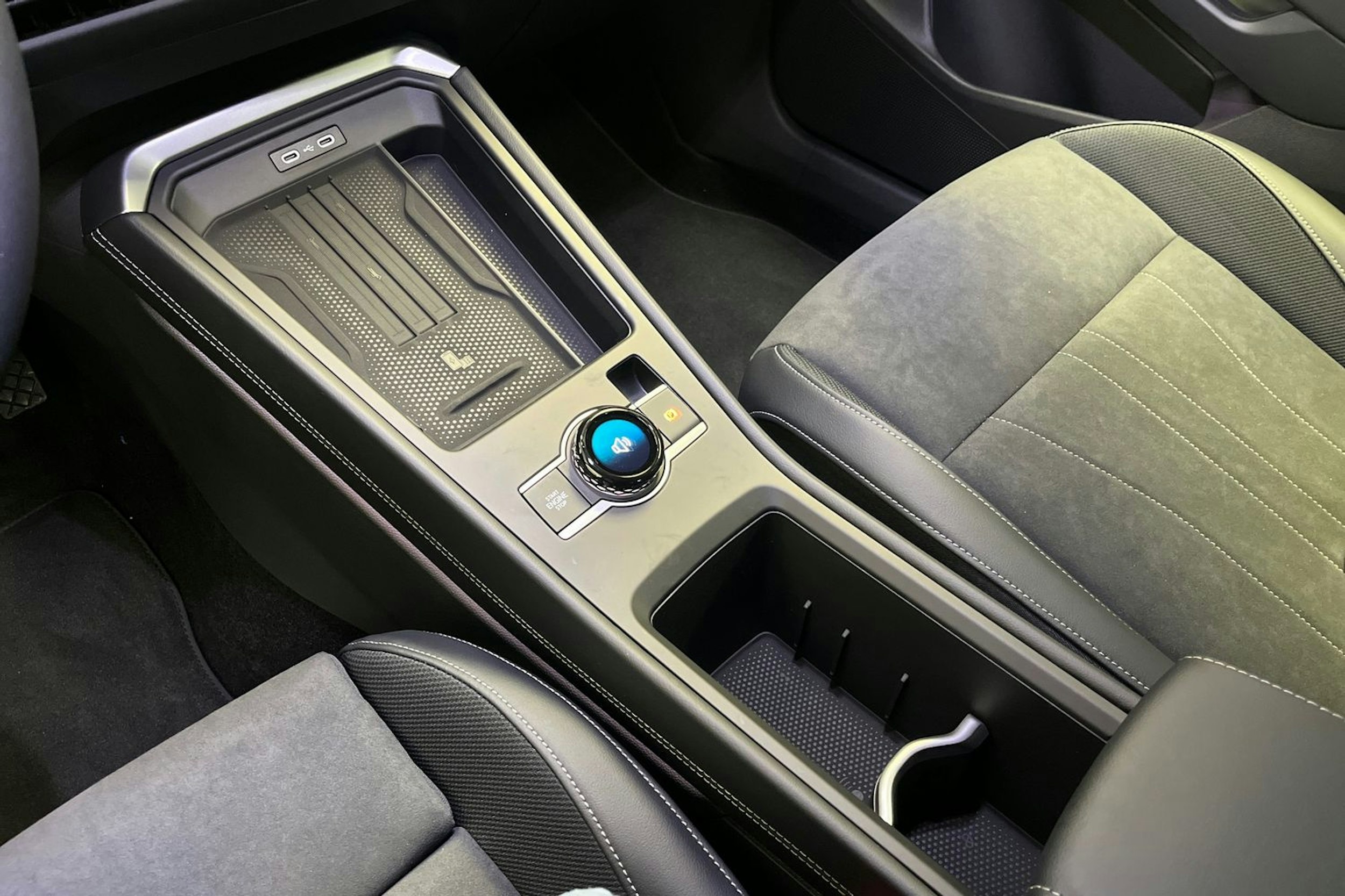 punainen Volkswagen T-Roc 2026 kuva 14.