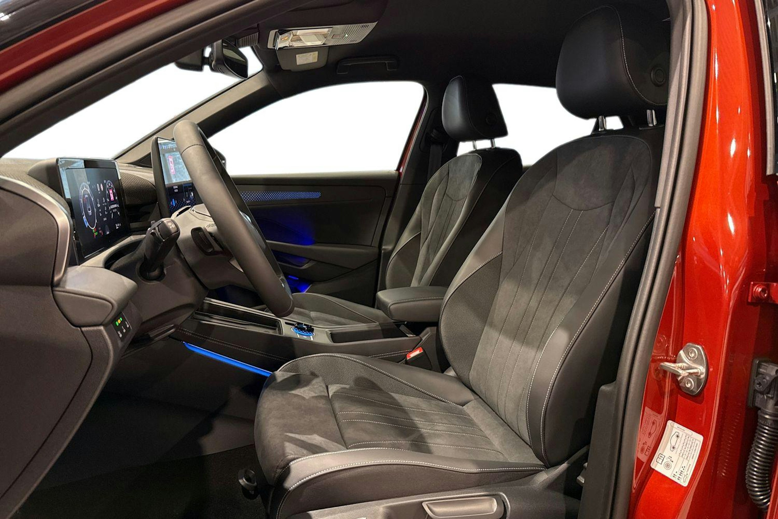 met. punainen Volkswagen T-Roc 2026 kuva 8.