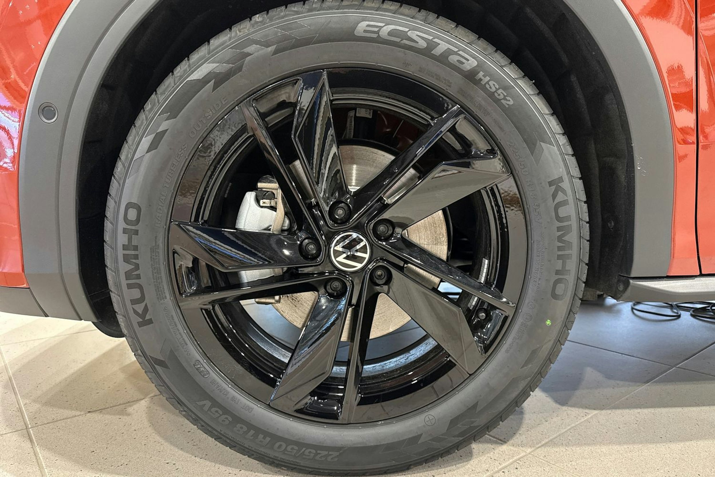 met. punainen Volkswagen T-Roc 2026 kuva 10.