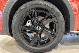 met. punainen Volkswagen T-Roc 2026 kuva 10.