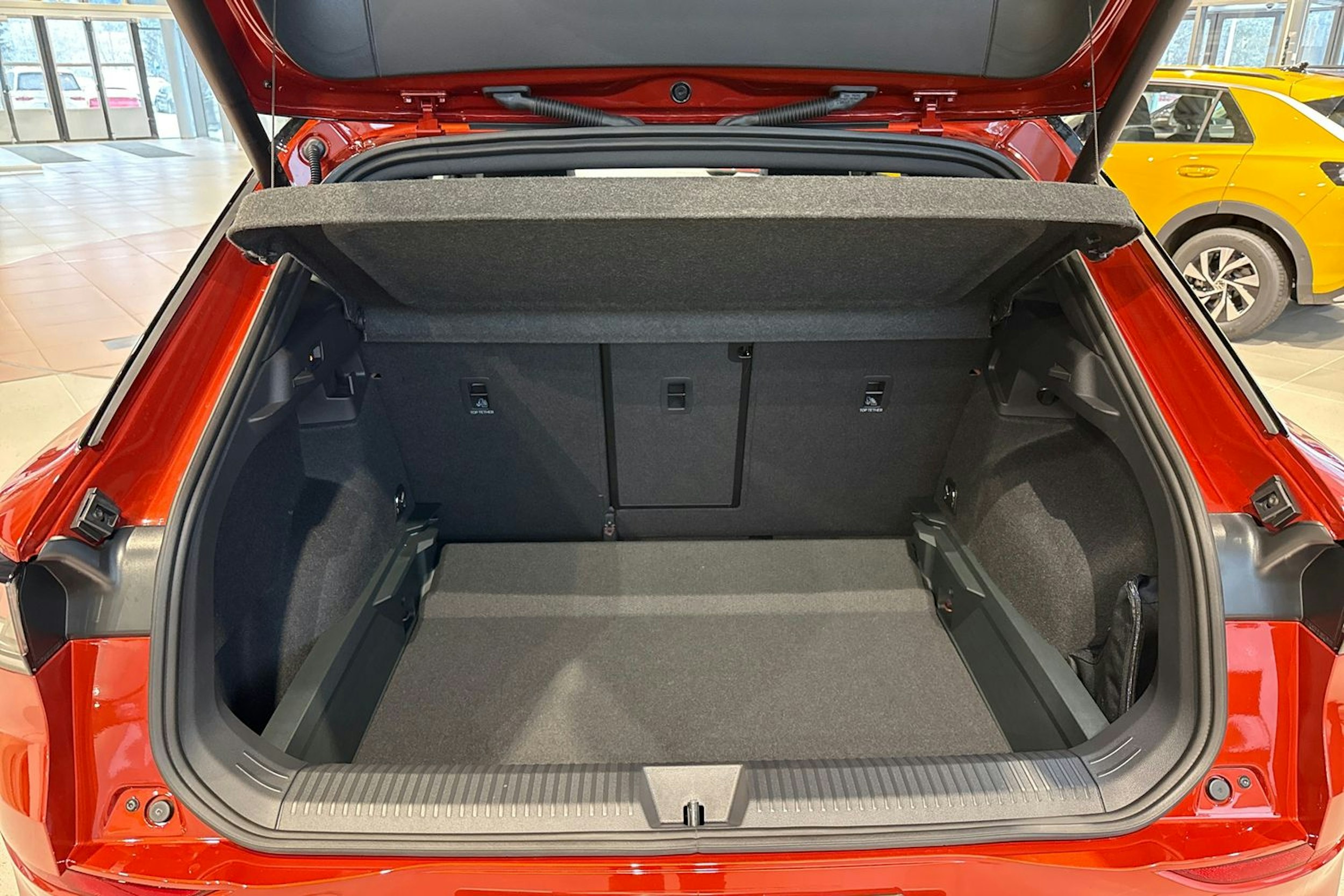 met. punainen Volkswagen T-Roc 2026 kuva 11.