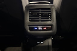 met. punainen Volkswagen T-Roc 2026 kuva 14.