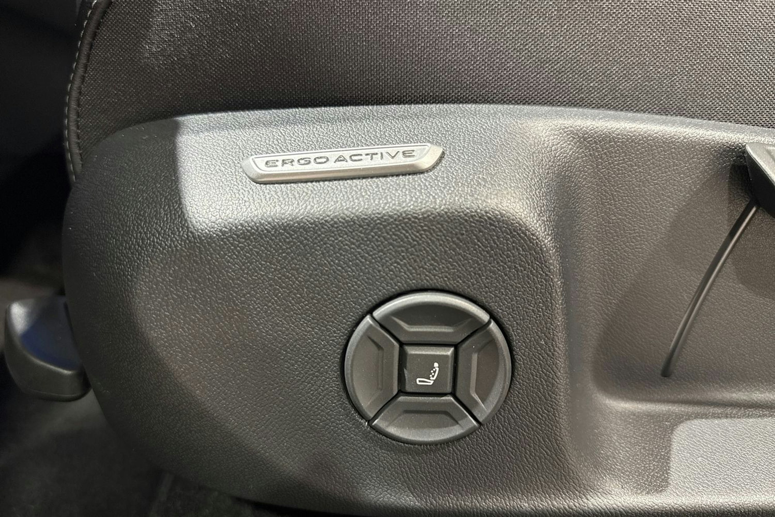 met. punainen Volkswagen T-Roc 2026 kuva 15.