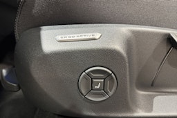 met. punainen Volkswagen T-Roc 2026 kuva 15.