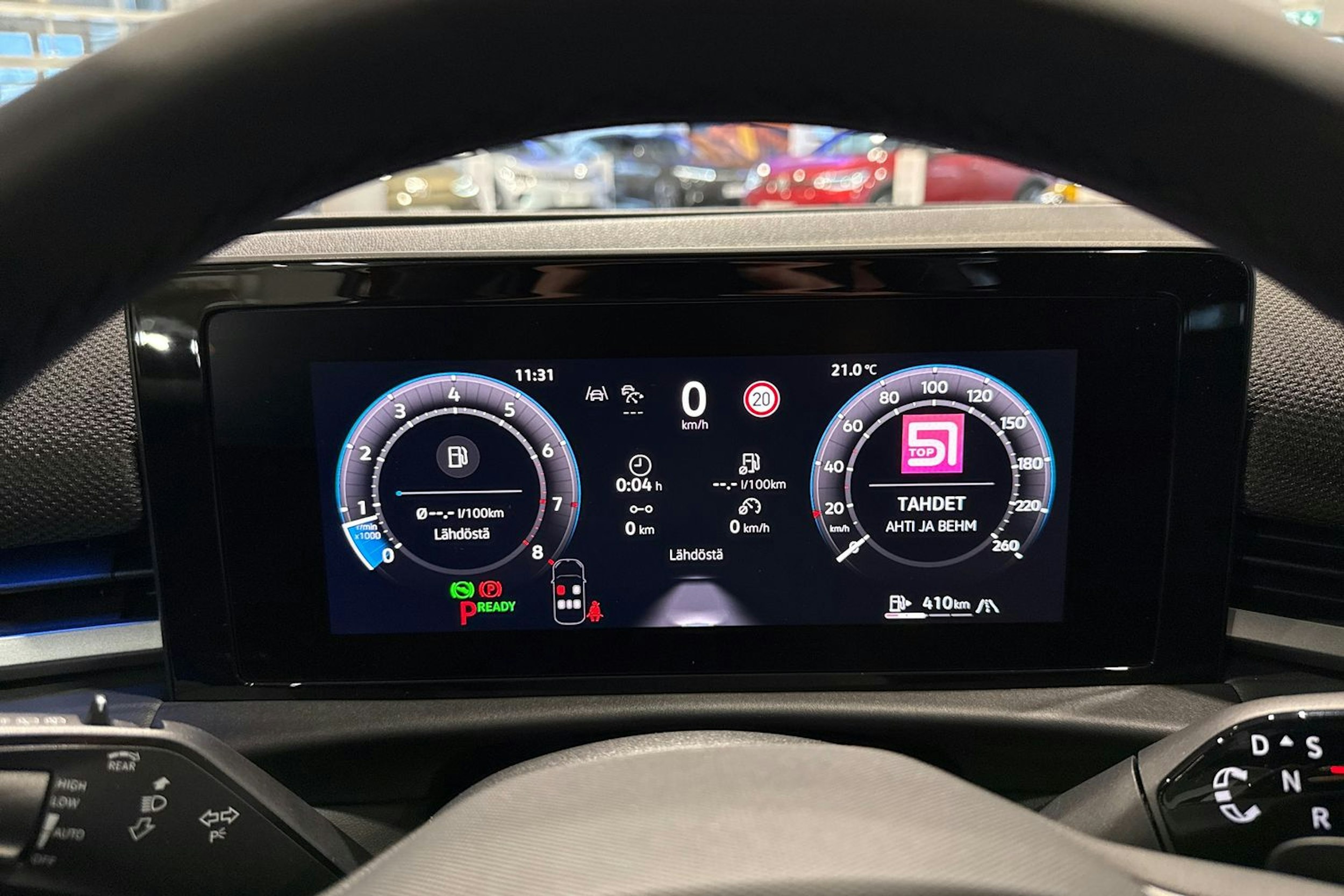 met. punainen Volkswagen T-Roc 2026 kuva 16.