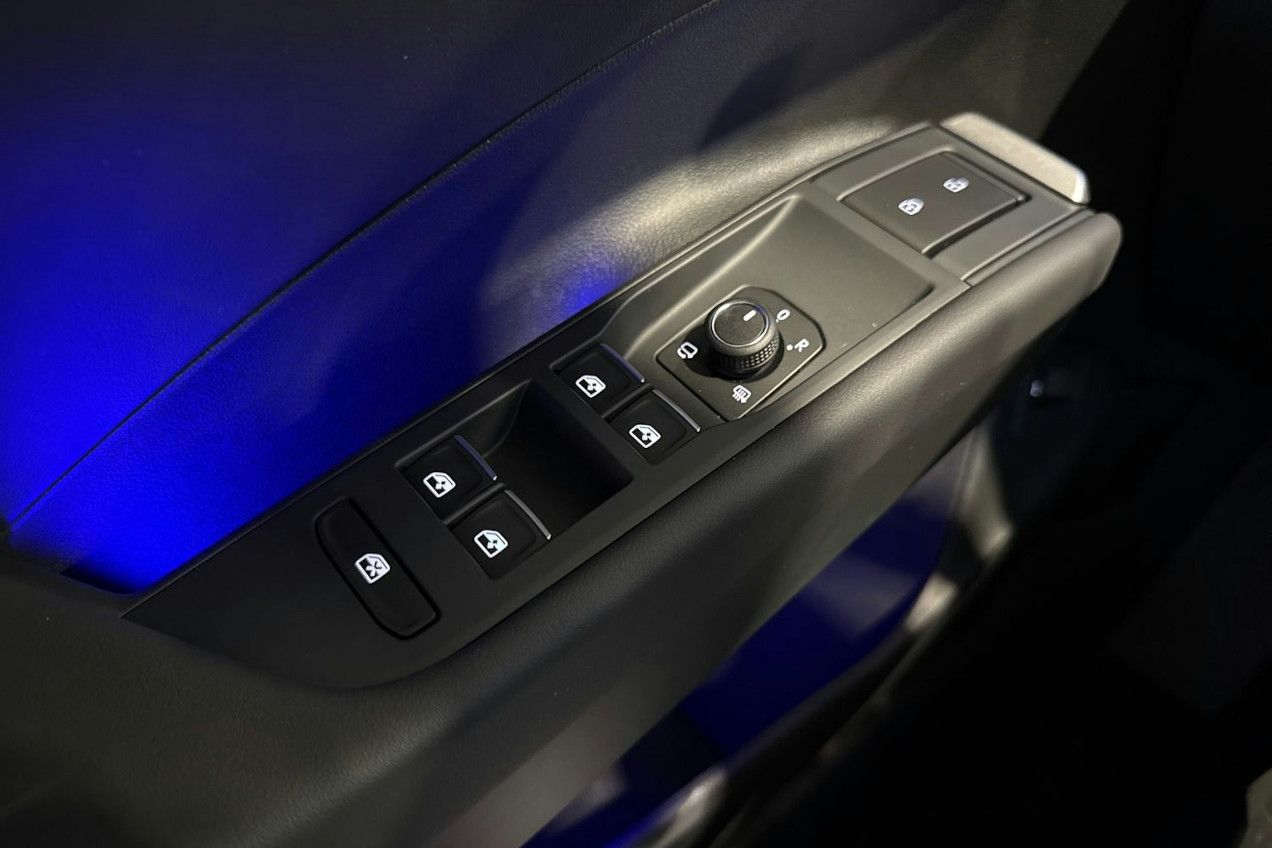 met. punainen Volkswagen T-Roc 2026 kuva 20.