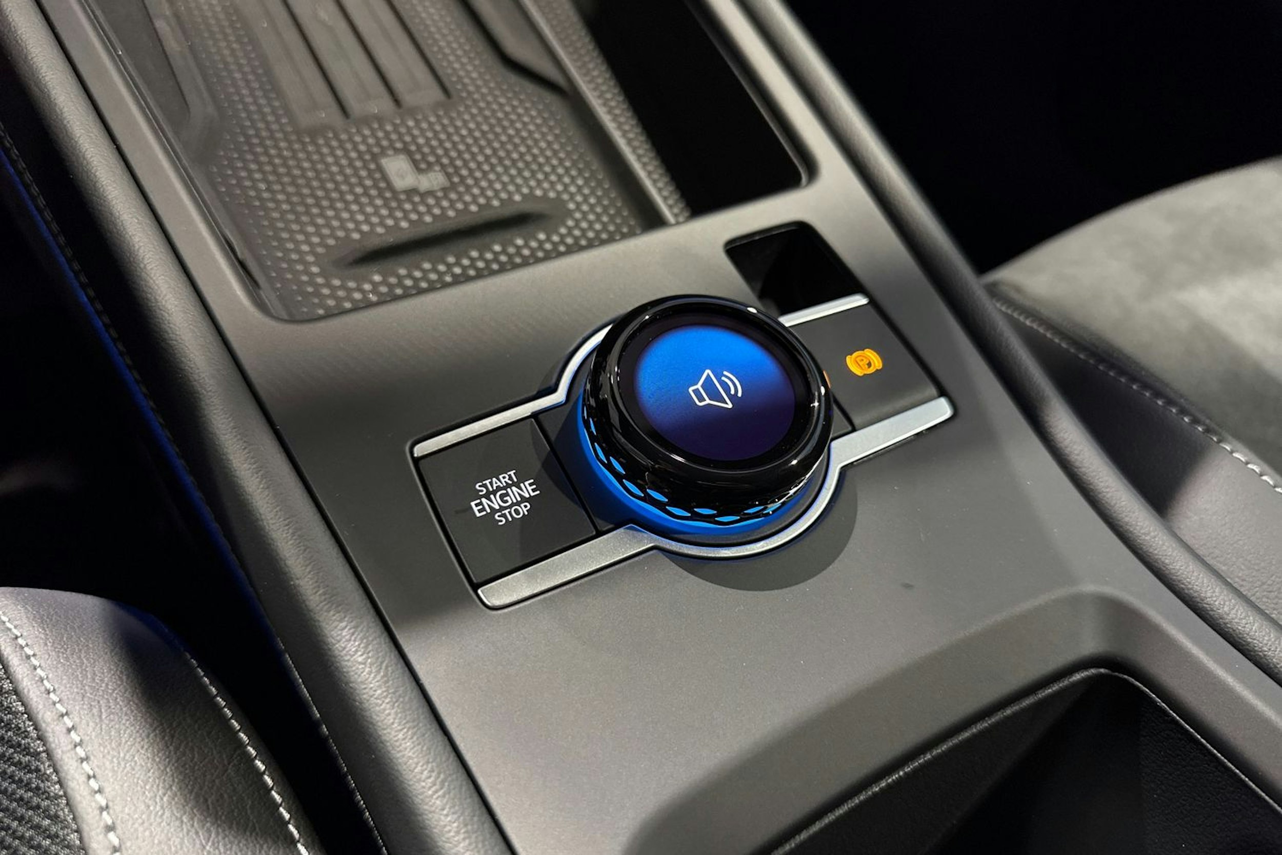 met. punainen Volkswagen T-Roc 2026 kuva 22.