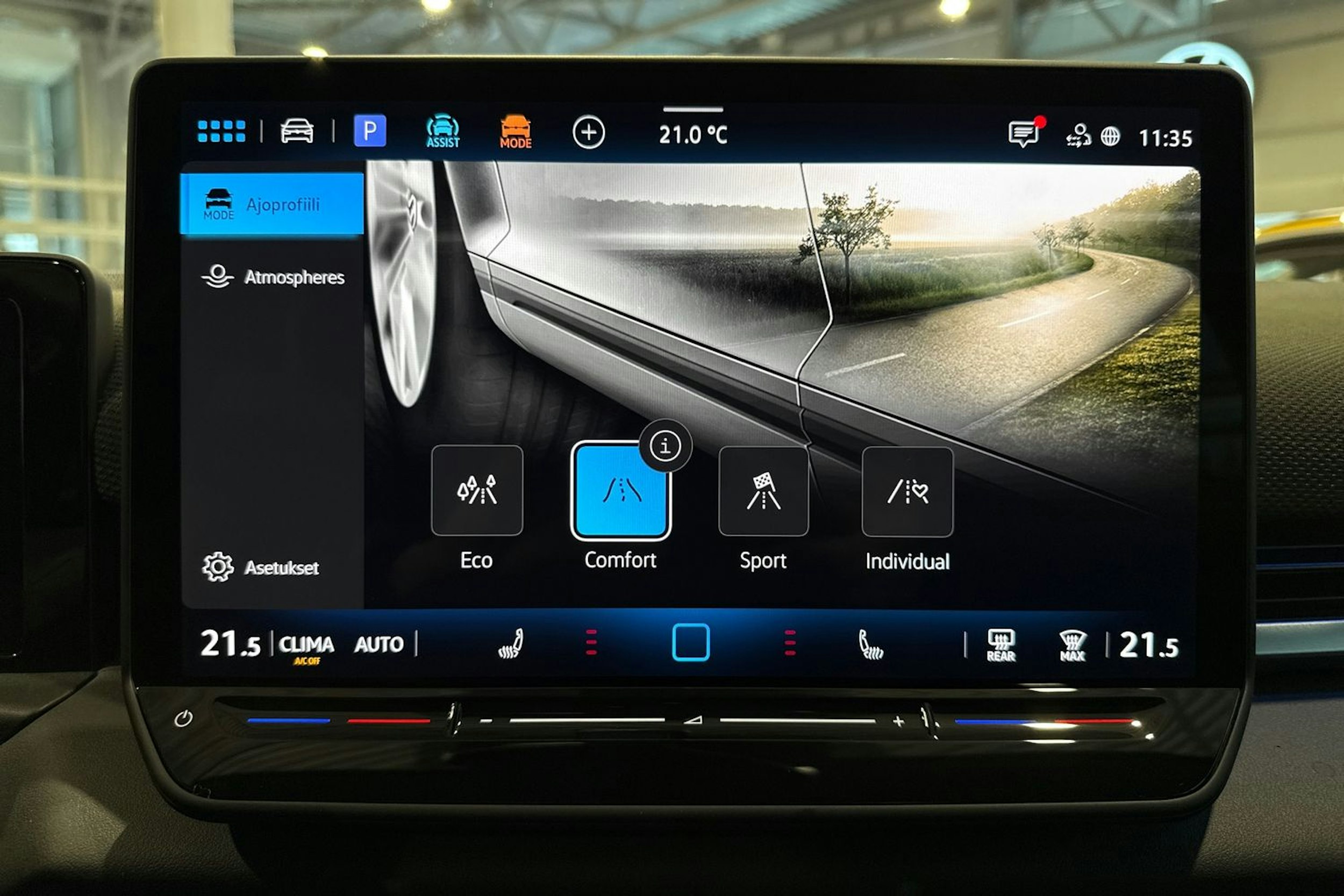 met. punainen Volkswagen T-Roc 2026 kuva 29.