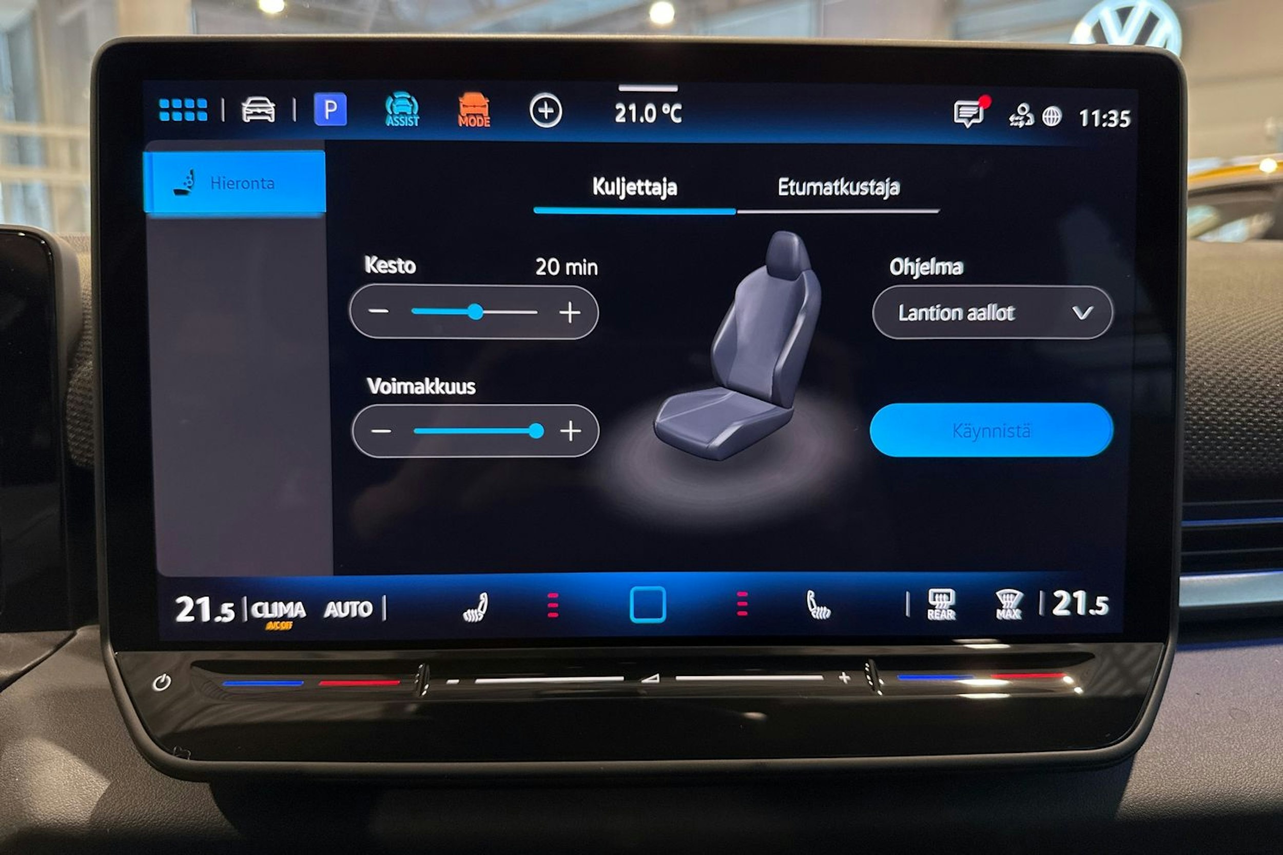 met. punainen Volkswagen T-Roc 2026 kuva 30.