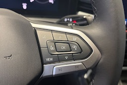 sininen Volkswagen T-Roc 2026 kuva 13.