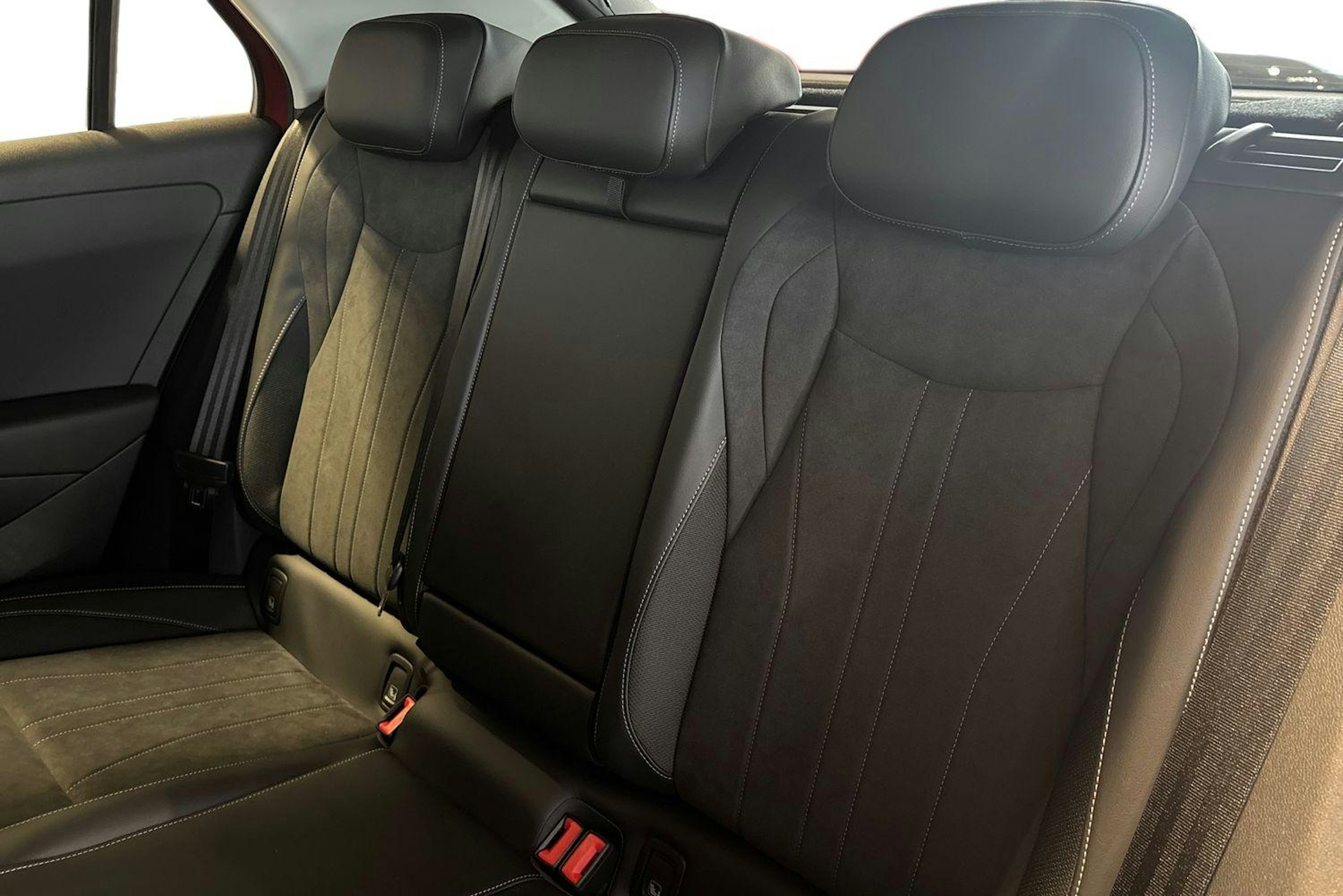 punainen Volkswagen T-Roc 2026 kuva 8.