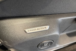 punainen Volkswagen T-Roc 2026 kuva 23.