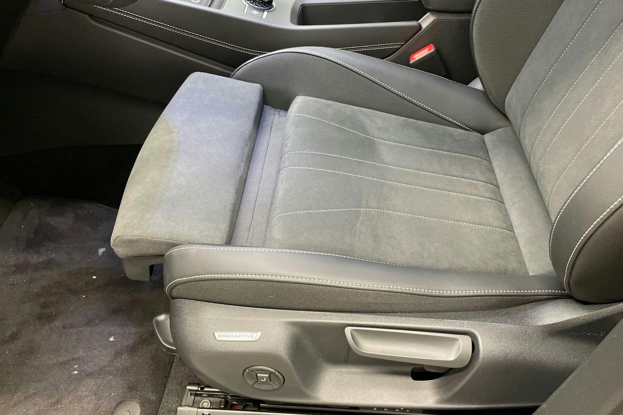 punainen Volkswagen T-Roc 2026 kuva 10.