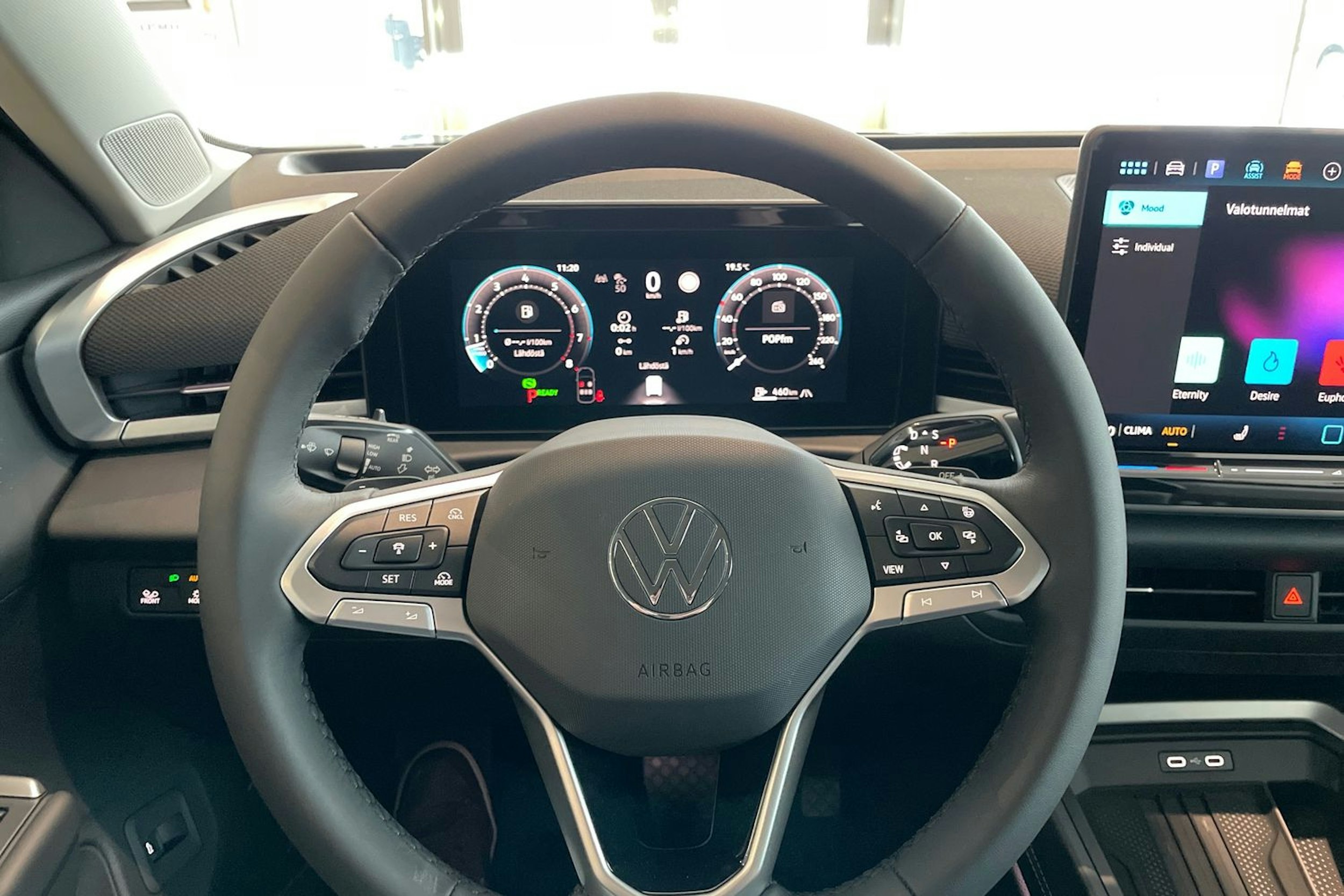 harmaa Volkswagen T-Roc 2026 kuva 20.