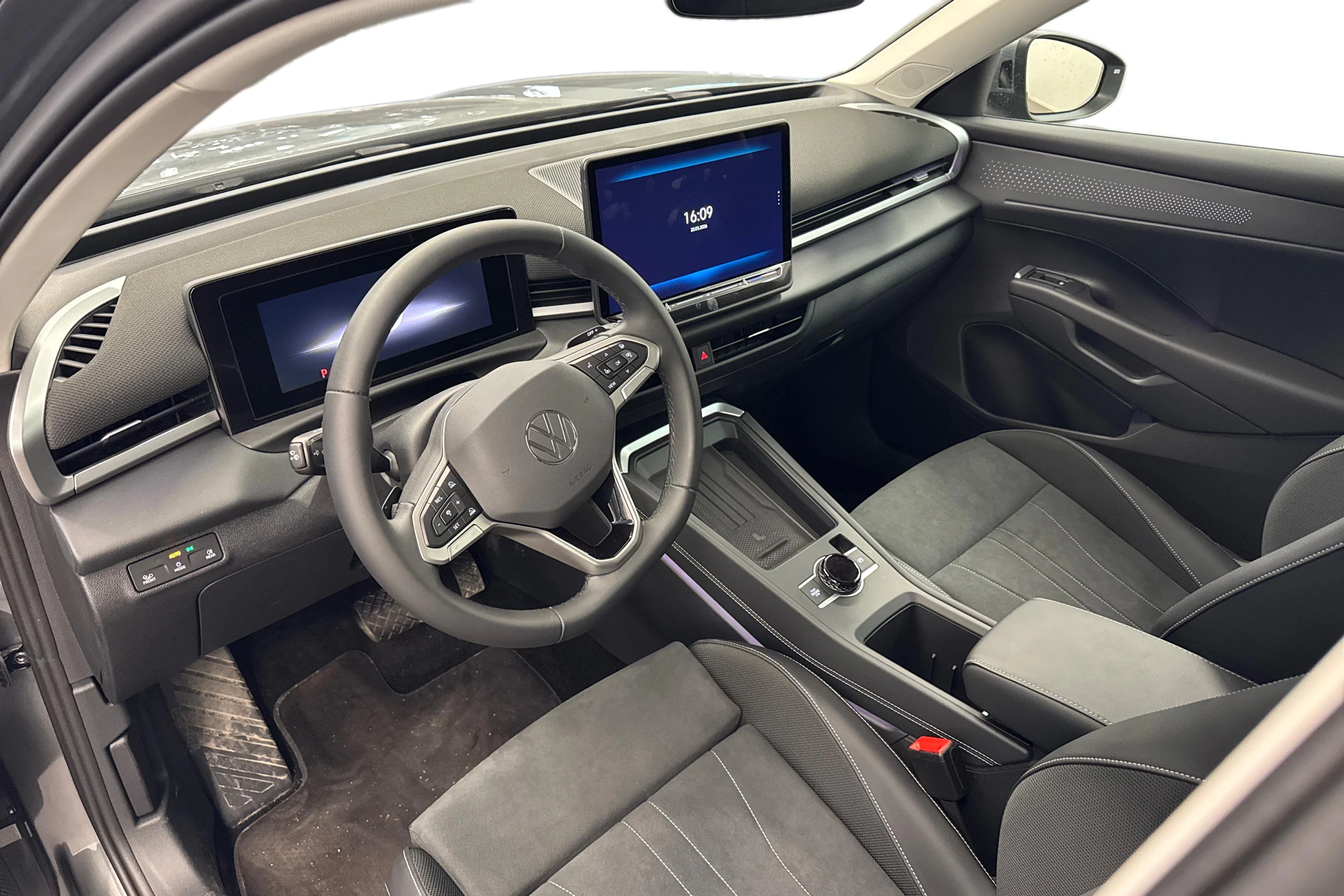 harmaa Volkswagen T-Roc 2026 kuva 3.