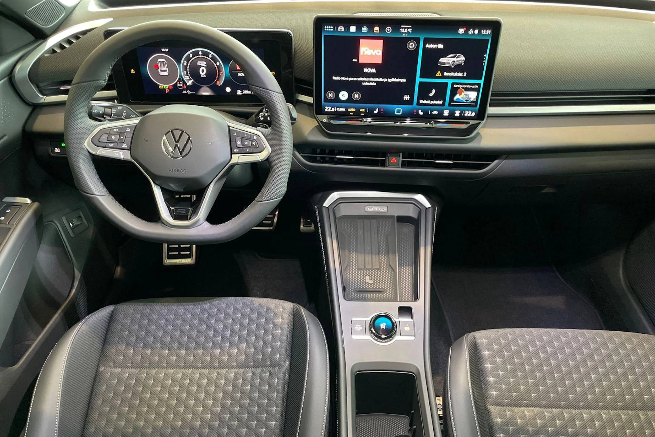 valkoinen Volkswagen T-Roc 2025 kuva 7.