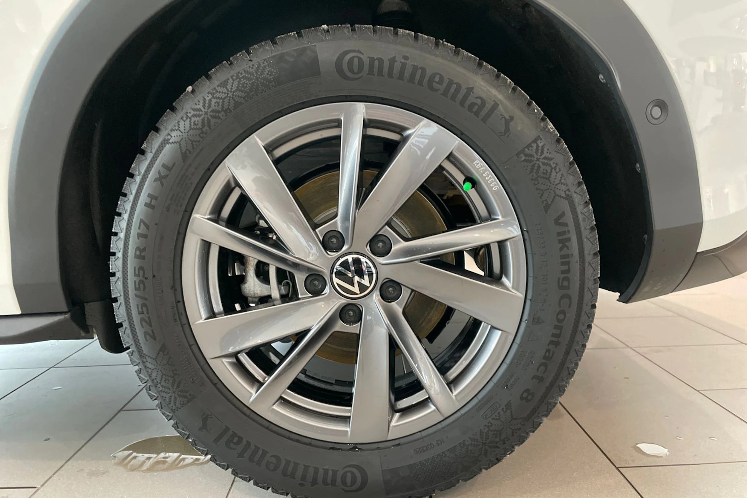 valkoinen Volkswagen T-Roc 2025 kuva 10.