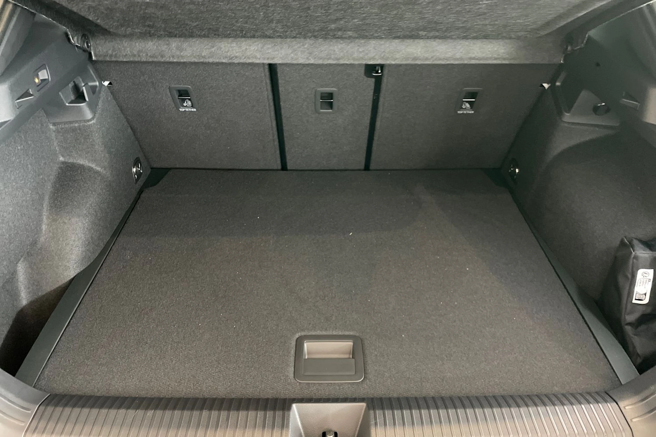 valkoinen Volkswagen T-Roc 2025 kuva 11.