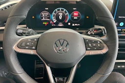 valkoinen Volkswagen T-Roc 2025 kuva 12.