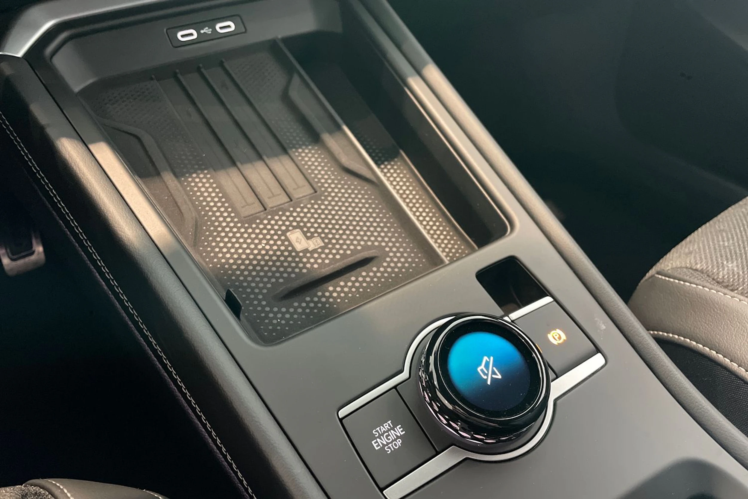 valkoinen Volkswagen T-Roc 2025 kuva 19.