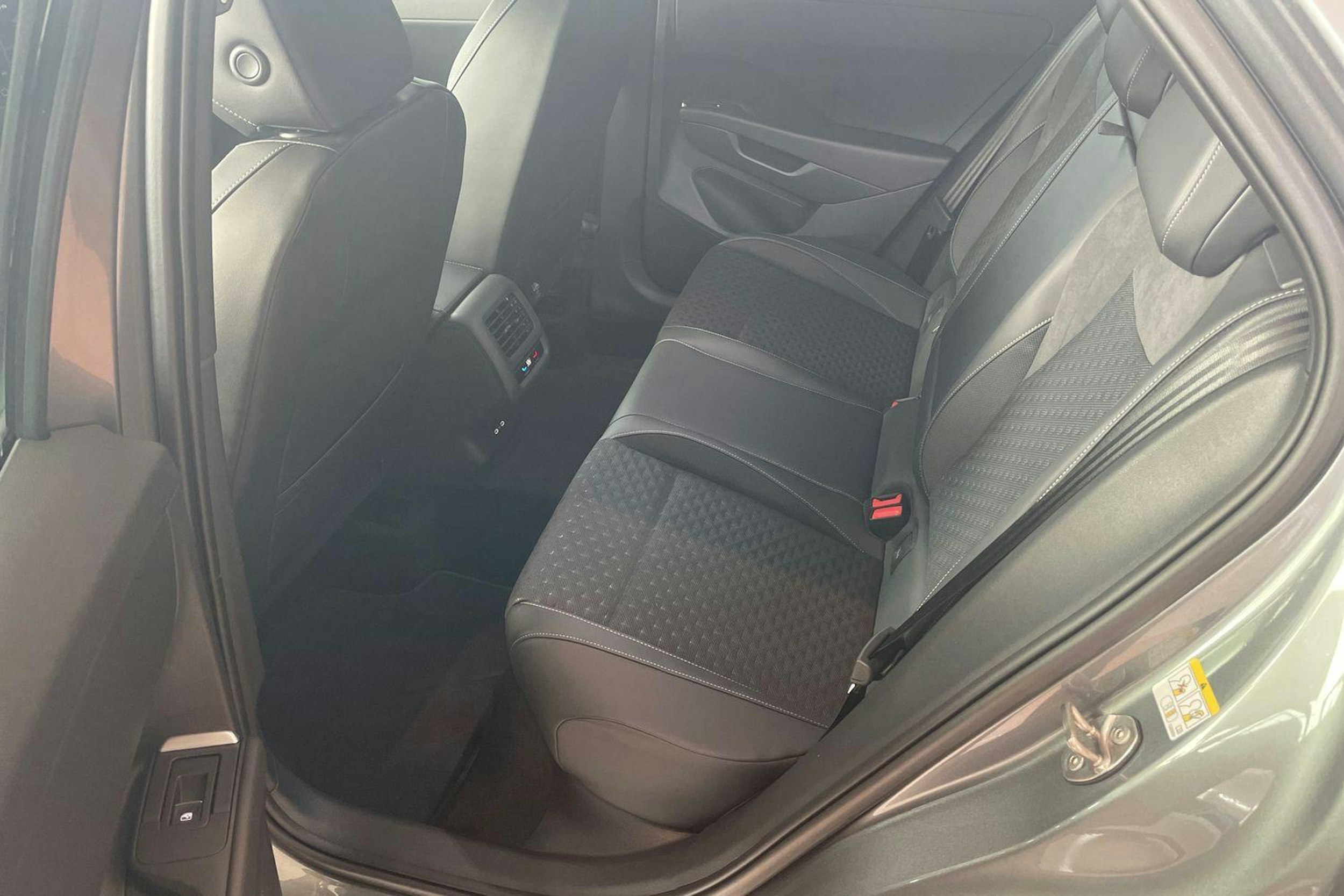 harmaa Volkswagen T-Roc 2026 kuva 8.