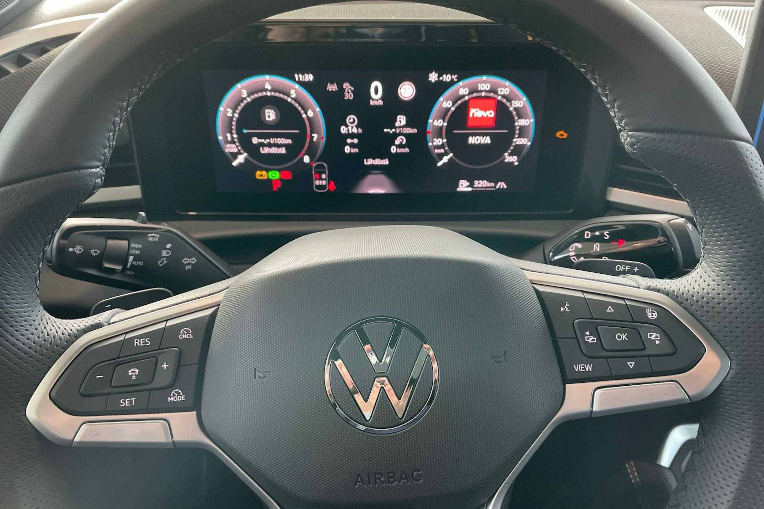 harmaa Volkswagen T-Roc 2026 kuva 11.