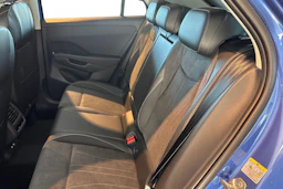 sininen Volkswagen T-Roc 2026 kuva 8.
