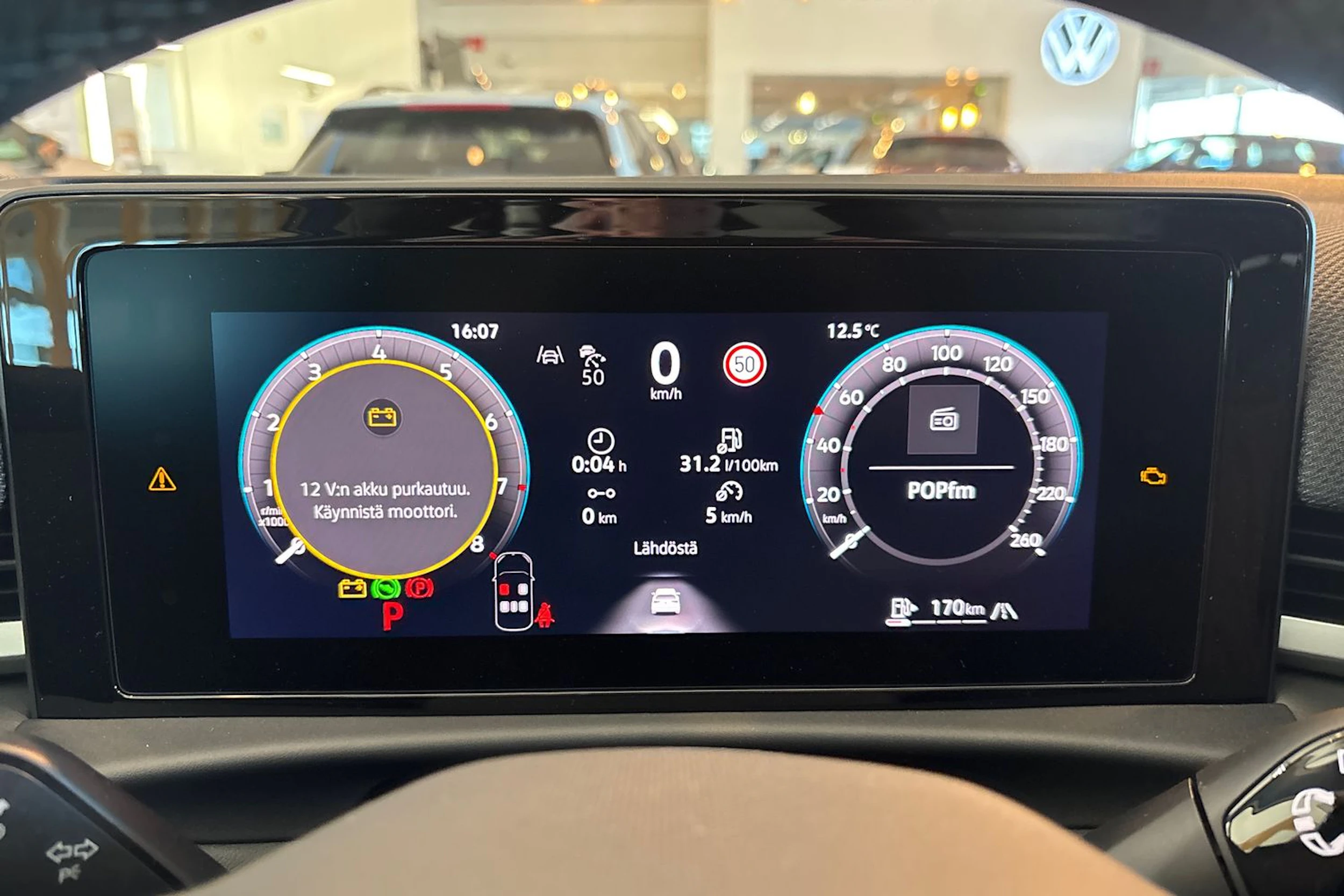 sininen Volkswagen T-Roc 2026 kuva 15.