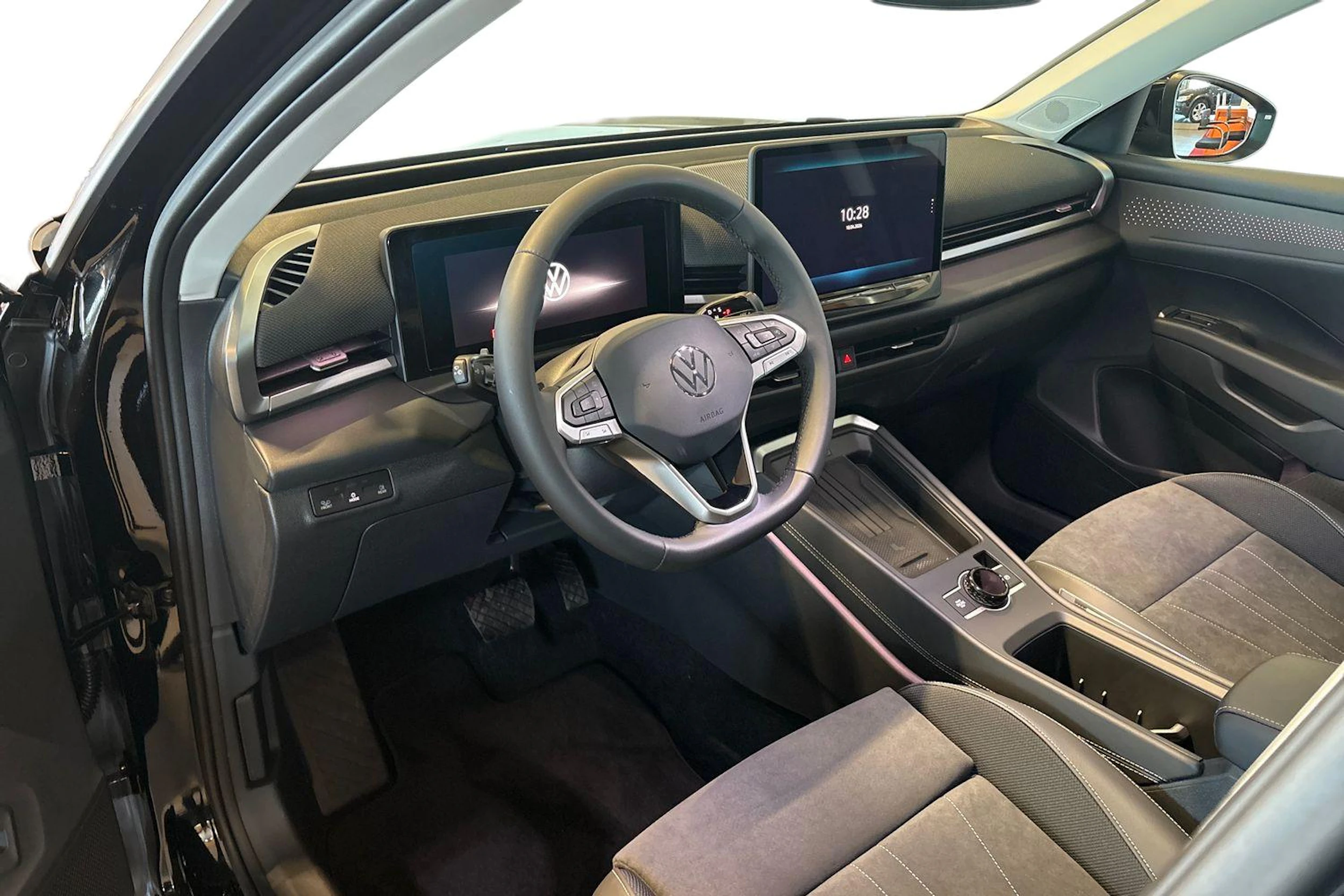 musta Volkswagen T-Roc 2026 kuva 6.