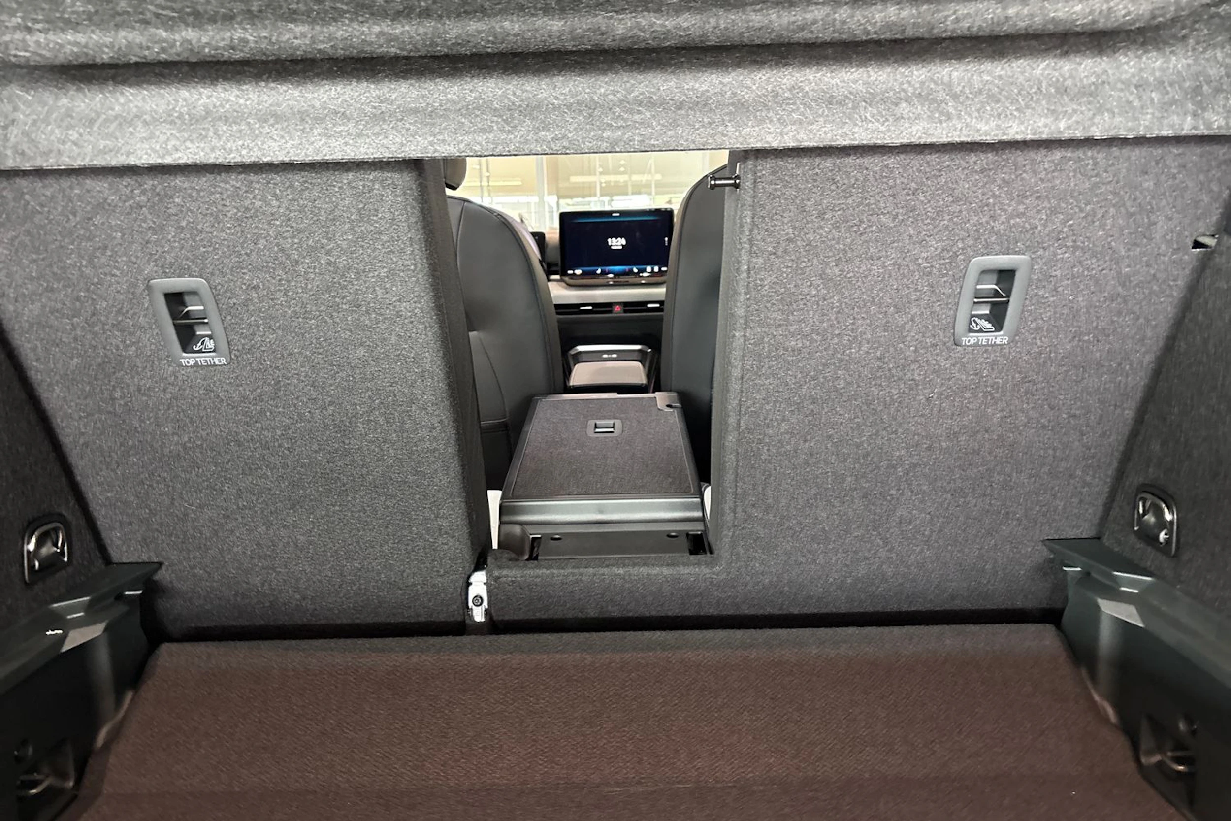 musta Volkswagen T-Roc 2026 kuva 14.