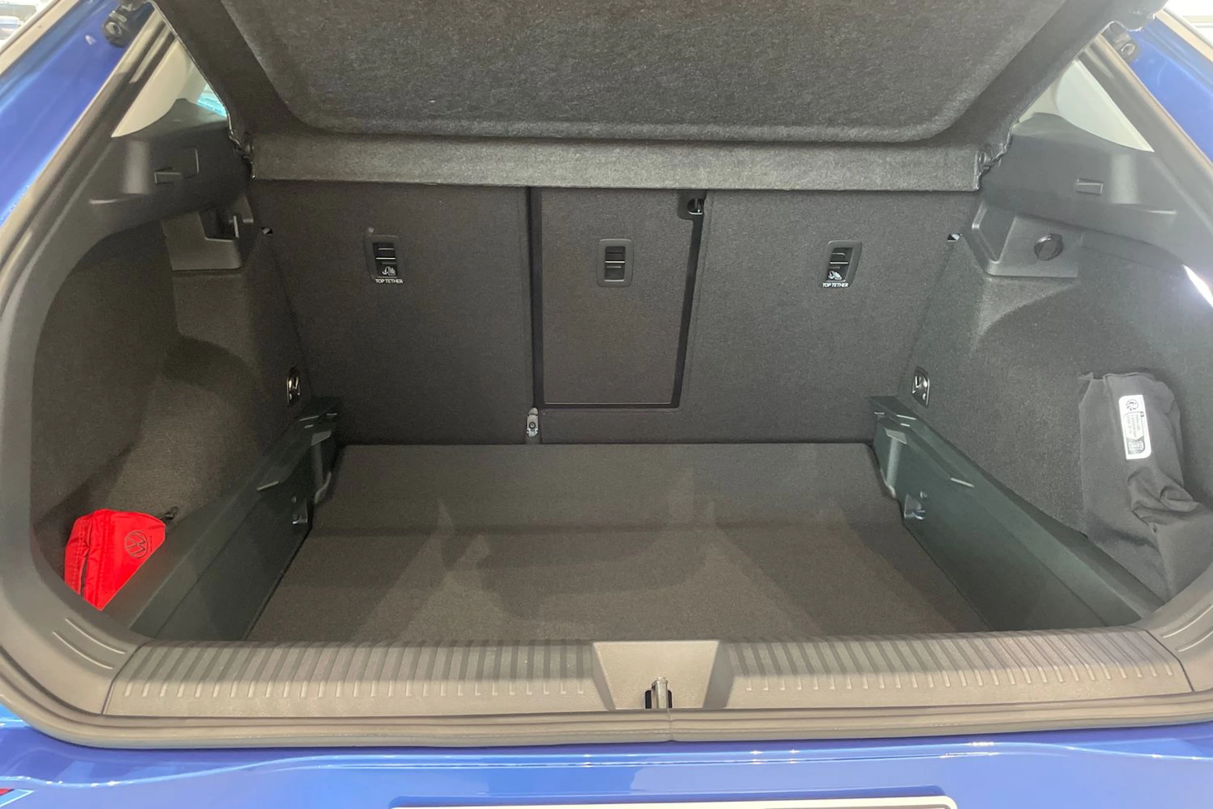 sininen Volkswagen T-Roc 2026 kuva 11.