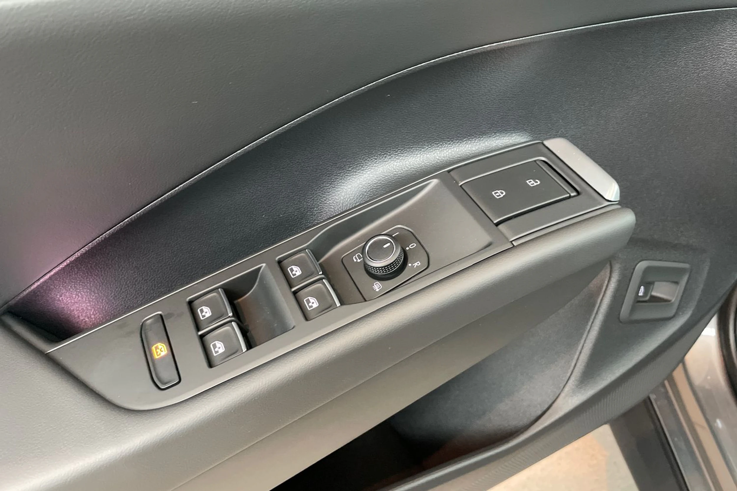 harmaa Volkswagen T-Roc 2026 kuva 13.