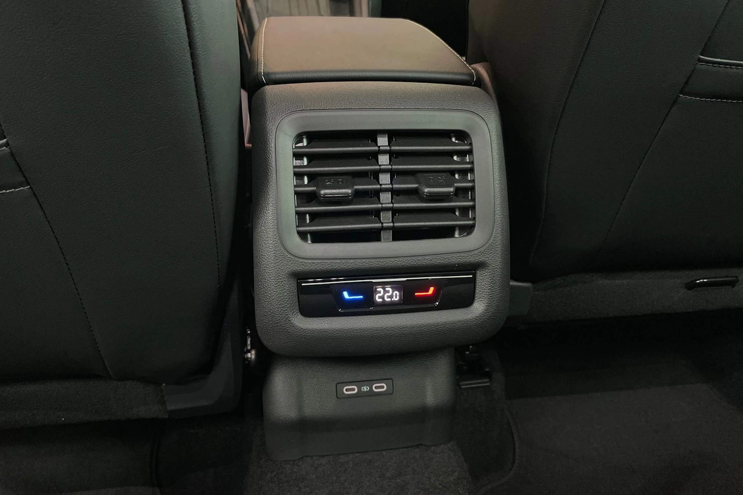 harmaa Volkswagen T-Roc 2026 kuva 31.