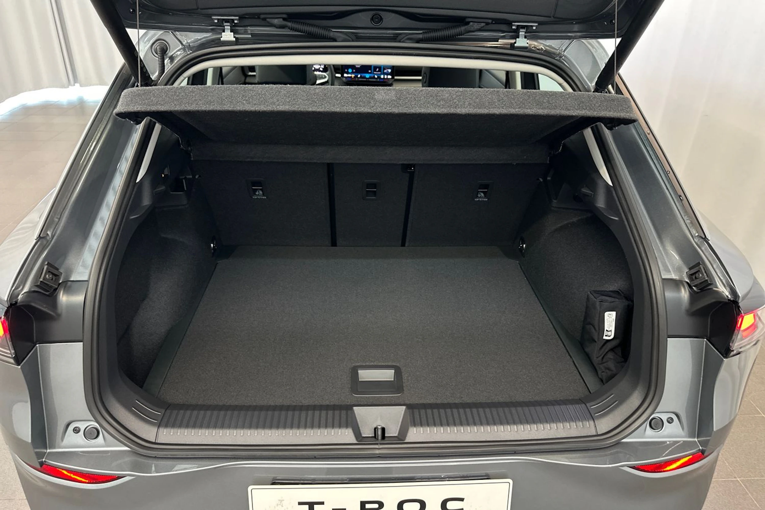 harmaa Volkswagen T-Roc 2026 kuva 11.