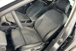 harmaa Volkswagen T-Roc 2026 kuva 17.