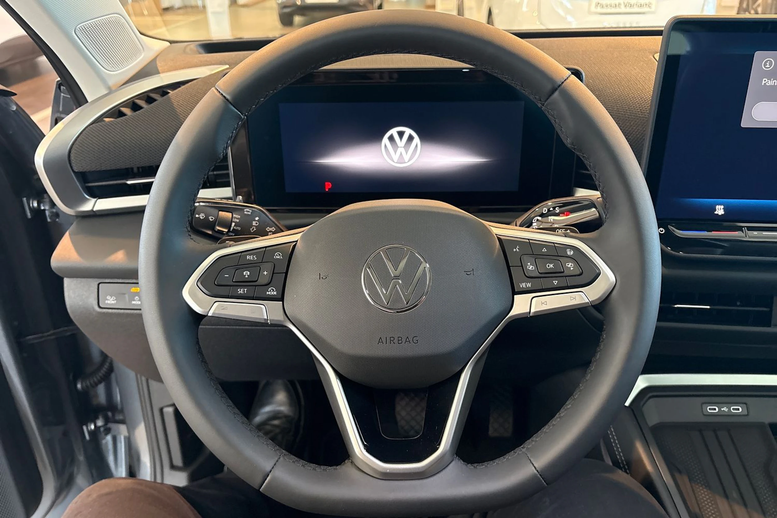harmaa Volkswagen T-Roc 2026 kuva 13.
