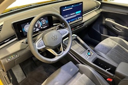 keltainen Volkswagen T-Roc 2026 kuva 6.