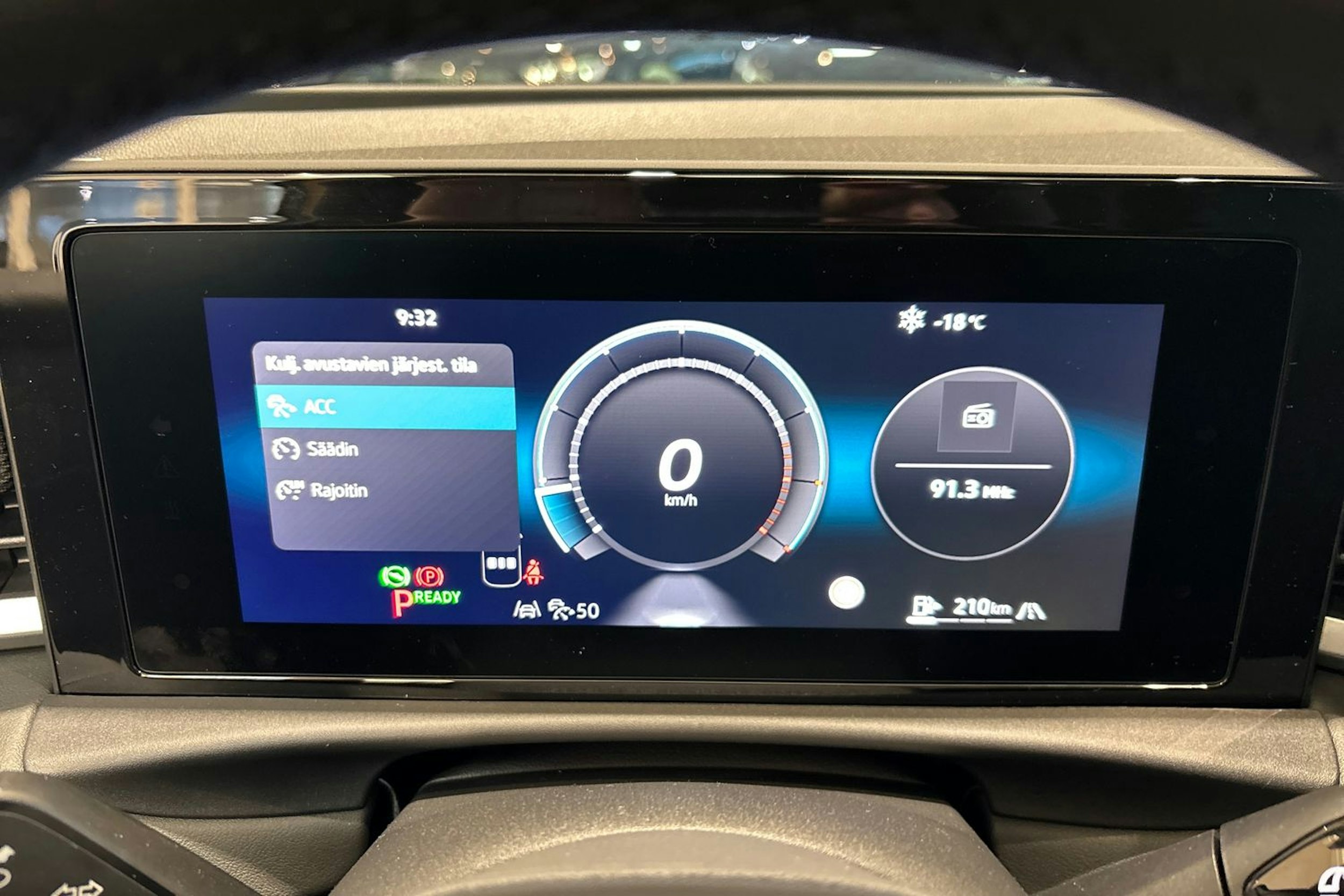 keltainen Volkswagen T-Roc 2026 kuva 11.