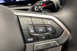 keltainen Volkswagen T-Roc 2026 kuva 24.