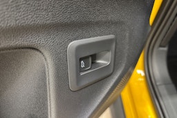 keltainen Volkswagen T-Roc 2026 kuva 27.